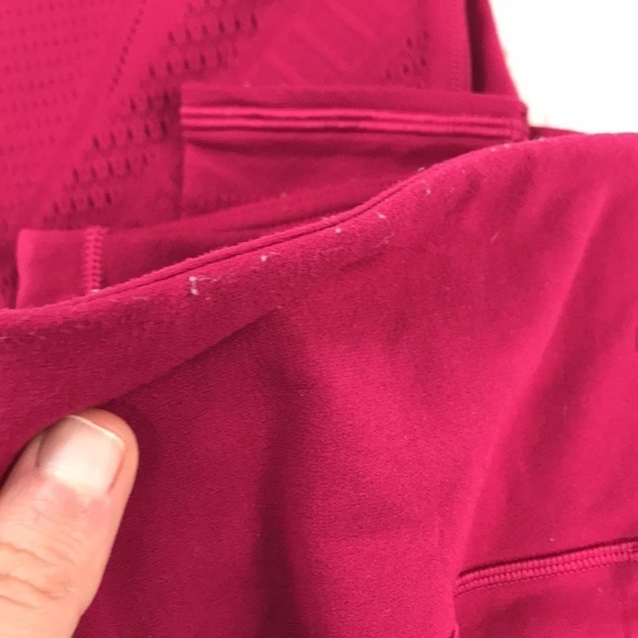 Lululemon Reveal Tight Interconnect 25.5" Ruby Red - Picture 9 of 10